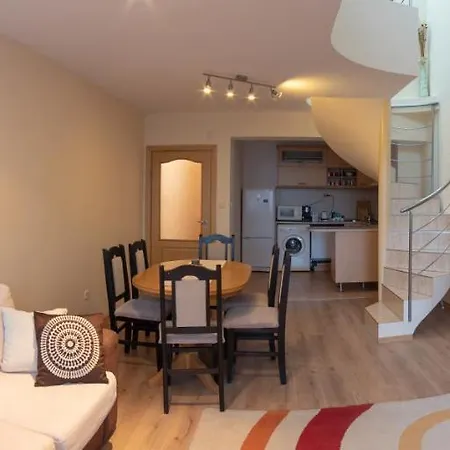 Maisonette Picadilly