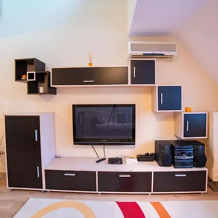 Maisonette Picadilly 아파트 *
