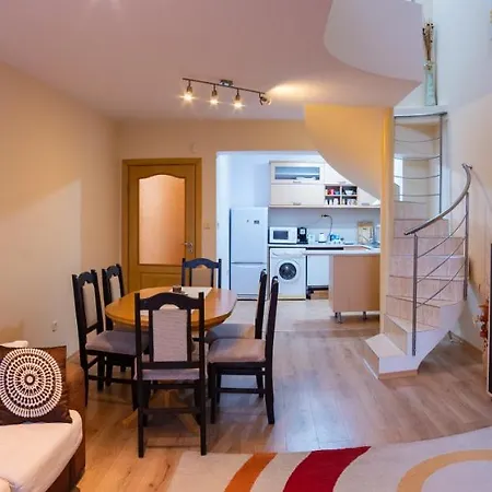 Maisonette Picadilly 아파트 *